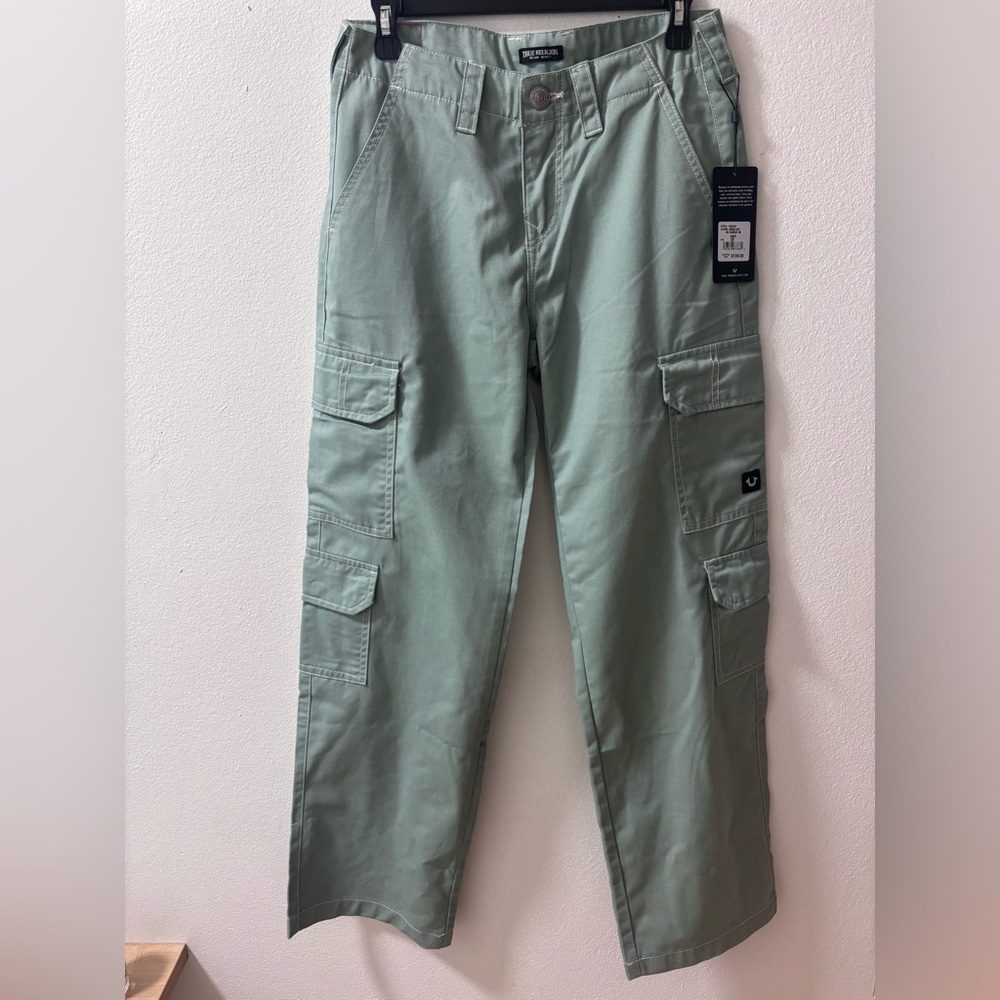 Women’s True Religion Cargo Pants in Sage Green NWT $139